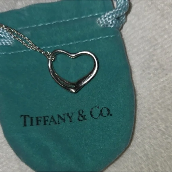 Tiffany & Co. Elsa Peretti Large Floating Heart Sterling Silver EUC - Picture 2 of 7